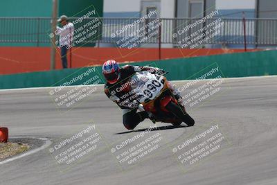 media/Apr-20-2025-AHRMA (Sun) [[393a79c373]]/Race/Group 10/Turn 4b/